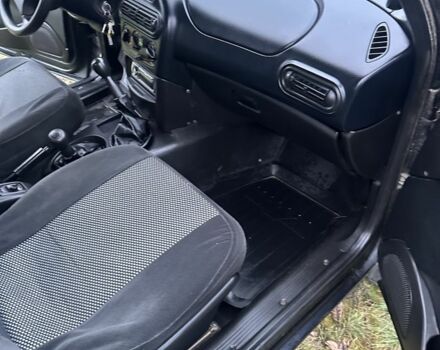 Чорний Шевроле Нива, об'ємом двигуна 1.7 л та пробігом 115 тис. км за 3300 $, фото 6 на Automoto.ua