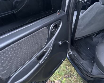 Чорний Шевроле Нива, об'ємом двигуна 1.7 л та пробігом 115 тис. км за 3300 $, фото 8 на Automoto.ua