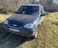 Чорний Шевроле Нива, об'ємом двигуна 1.7 л та пробігом 255 тис. км за 4500 $, фото 1 на Automoto.ua