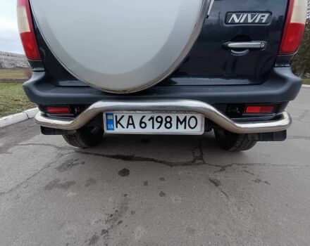 Черный Шевроле Нива, объемом двигателя 1.7 л и пробегом 195 тыс. км за 3100 $, фото 17 на Automoto.ua