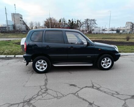 Черный Шевроле Нива, объемом двигателя 1.7 л и пробегом 195 тыс. км за 3100 $, фото 7 на Automoto.ua
