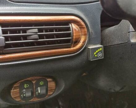 Чорний Шевроле Нива, об'ємом двигуна 1.7 л та пробігом 250 тис. км за 4600 $, фото 7 на Automoto.ua