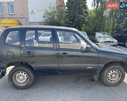Чорний Шевроле Нива, об'ємом двигуна 1.69 л та пробігом 228 тис. км за 1900 $, фото 2 на Automoto.ua