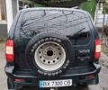 Чорний Шевроле Нива, об'ємом двигуна 1.69 л та пробігом 230 тис. км за 2900 $, фото 2 на Automoto.ua