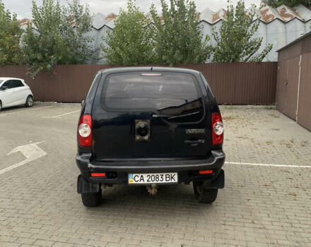 Черный Шевроле Нива, объемом двигателя 1.69 л и пробегом 370 тыс. км за 2800 $, фото 1 на Automoto.ua