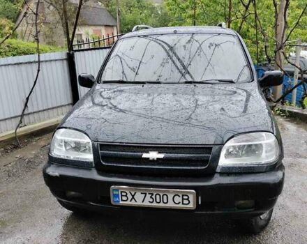Чорний Шевроле Нива, об'ємом двигуна 1.69 л та пробігом 230 тис. км за 2900 $, фото 1 на Automoto.ua