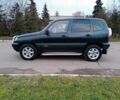 Черный Шевроле Нива, объемом двигателя 1.7 л и пробегом 195 тыс. км за 3100 $, фото 10 на Automoto.ua