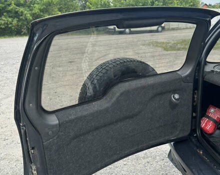 Черный Шевроле Нива, объемом двигателя 1.69 л и пробегом 264 тыс. км за 3700 $, фото 8 на Automoto.ua