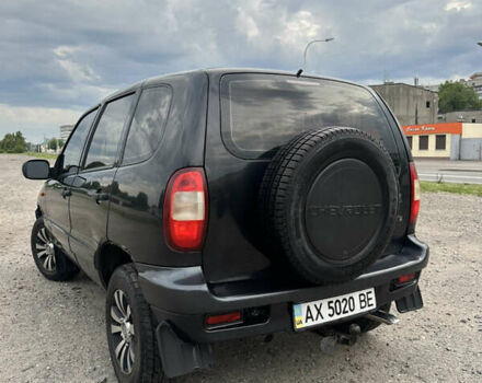 Черный Шевроле Нива, объемом двигателя 1.69 л и пробегом 264 тыс. км за 3700 $, фото 3 на Automoto.ua