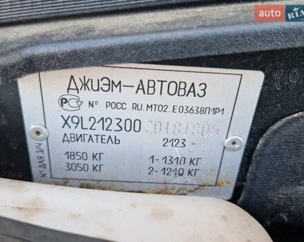 Черный Шевроле Нива, объемом двигателя 1.69 л и пробегом 129 тыс. км за 4700 $, фото 18 на Automoto.ua