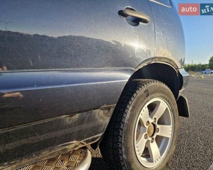 Черный Шевроле Нива, объемом двигателя 1.69 л и пробегом 129 тыс. км за 4700 $, фото 10 на Automoto.ua