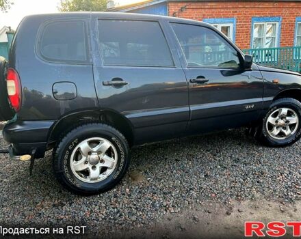 Черный Шевроле Нива, объемом двигателя 1.7 л и пробегом 194 тыс. км за 4100 $, фото 3 на Automoto.ua