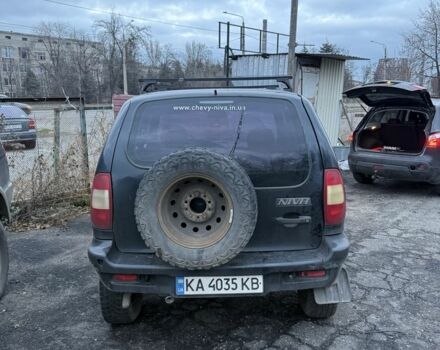 Черный Шевроле Нива, объемом двигателя 1.7 л и пробегом 200 тыс. км за 1307 $, фото 3 на Automoto.ua