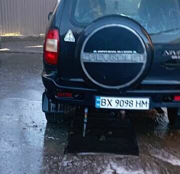 Черный Шевроле Нива, объемом двигателя 1.69 л и пробегом 189 тыс. км за 3500 $, фото 15 на Automoto.ua