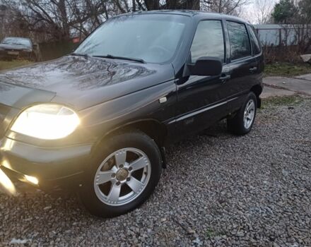 Черный Шевроле Нива, объемом двигателя 1 л и пробегом 234 тыс. км за 3300 $, фото 6 на Automoto.ua