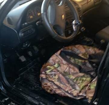 Черный Шевроле Нива, объемом двигателя 1.69 л и пробегом 189 тыс. км за 3500 $, фото 6 на Automoto.ua