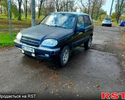 Черный Шевроле Нива, объемом двигателя 1.7 л и пробегом 160 тыс. км за 2999 $, фото 1 на Automoto.ua