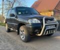 Чорний Шевроле Нива, об'ємом двигуна 1.7 л та пробігом 190 тис. км за 3700 $, фото 1 на Automoto.ua