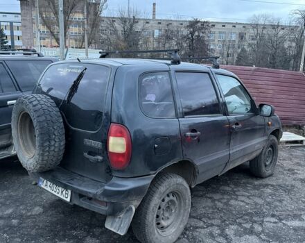 Черный Шевроле Нива, объемом двигателя 1.7 л и пробегом 200 тыс. км за 1307 $, фото 2 на Automoto.ua