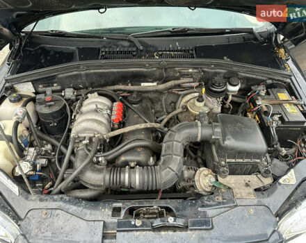 Черный Шевроле Нива, объемом двигателя 1.69 л и пробегом 264 тыс. км за 3700 $, фото 10 на Automoto.ua