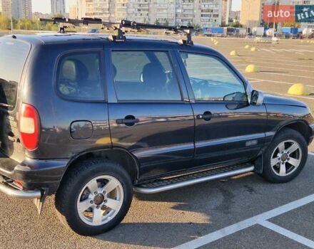 Черный Шевроле Нива, объемом двигателя 1.69 л и пробегом 129 тыс. км за 4700 $, фото 14 на Automoto.ua