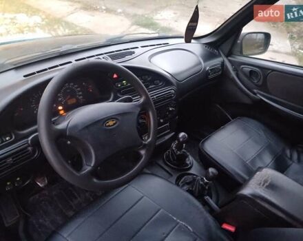 Черный Шевроле Нива, объемом двигателя 0 л и пробегом 234 тыс. км за 3300 $, фото 8 на Automoto.ua