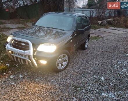 Черный Шевроле Нива, объемом двигателя 0 л и пробегом 234 тыс. км за 3300 $, фото 2 на Automoto.ua