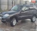 Чорний Шевроле Нива, об'ємом двигуна 1.7 л та пробігом 177 тис. км за 4216 $, фото 1 на Automoto.ua