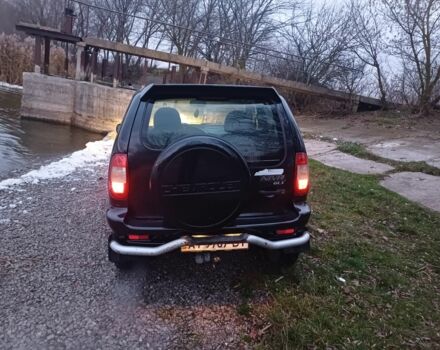 Черный Шевроле Нива, объемом двигателя 1 л и пробегом 234 тыс. км за 3300 $, фото 4 на Automoto.ua