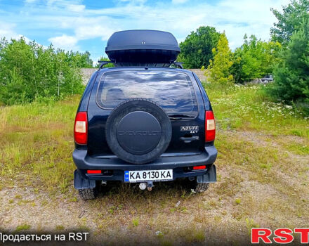 Черный Шевроле Нива, объемом двигателя 1.7 л и пробегом 127 тыс. км за 4400 $, фото 2 на Automoto.ua