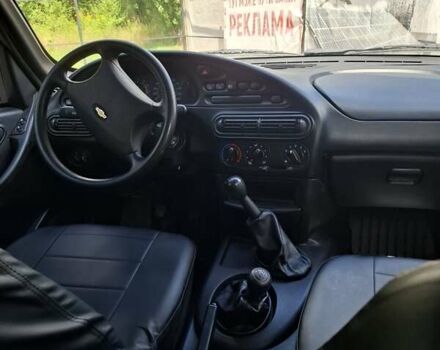 Чорний Шевроле Нива, об'ємом двигуна 1.69 л та пробігом 36 тис. км за 7000 $, фото 1 на Automoto.ua