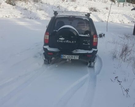 Черный Шевроле Нива, объемом двигателя 1.7 л и пробегом 120 тыс. км за 4300 $, фото 1 на Automoto.ua
