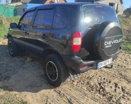 Черный Шевроле Нива, объемом двигателя 1.7 л и пробегом 235 тыс. км за 4200 $, фото 4 на Automoto.ua