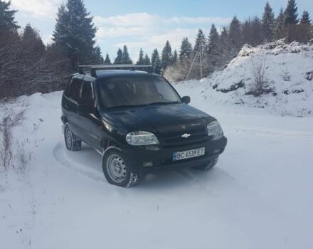 Черный Шевроле Нива, объемом двигателя 1.7 л и пробегом 120 тыс. км за 4300 $, фото 3 на Automoto.ua