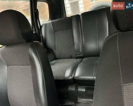 Чорний Шевроле Нива, об'ємом двигуна 1.7 л та пробігом 300 тис. км за 4000 $, фото 4 на Automoto.ua