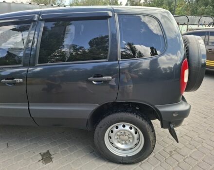 Черный Шевроле Нива, объемом двигателя 1.7 л и пробегом 36 тыс. км за 5900 $, фото 2 на Automoto.ua