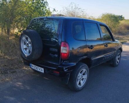 Чорний Шевроле Нива, об'ємом двигуна 1.7 л та пробігом 240 тис. км за 2500 $, фото 1 на Automoto.ua