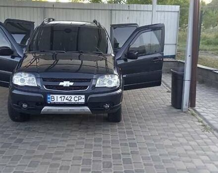 Черный Шевроле Нива, объемом двигателя 1.7 л и пробегом 111 тыс. км за 5700 $, фото 2 на Automoto.ua