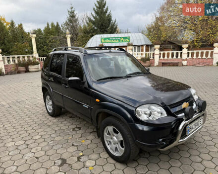 Шевроле Нива 2010 у Вінниці на Automoto.ua Чорний Шевроле Нива, об'ємом двигуна 1.7 л та пробігом 50 тис. км за 6850 $, фото 1 на Automoto.ua