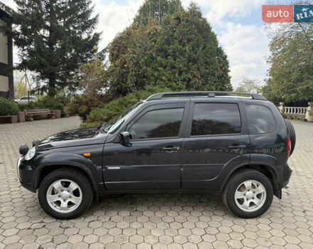 Шевроле Нива 2010 у Вінниці на Automoto.ua Чорний Шевроле Нива, об'ємом двигуна 1.7 л та пробігом 50 тис. км за 6850 $, фото 9 на Automoto.ua