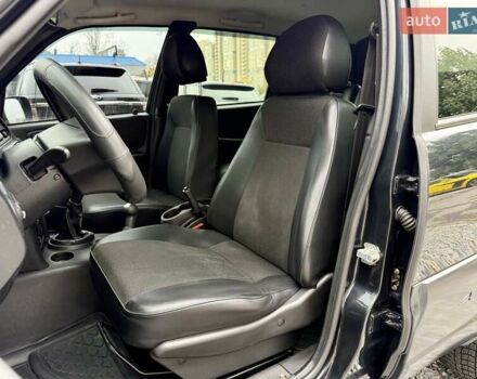 Черный Шевроле Нива, объемом двигателя 1.8 л и пробегом 90 тыс. км за 6700 $, фото 6 на Automoto.ua