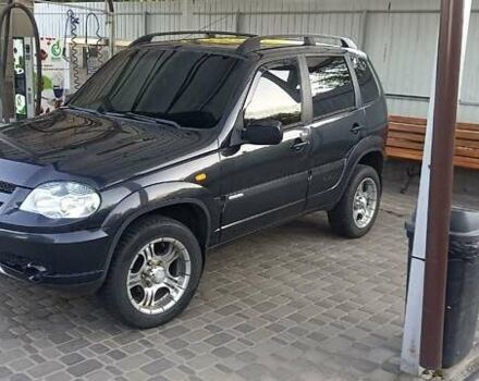 Черный Шевроле Нива, объемом двигателя 1.7 л и пробегом 111 тыс. км за 5700 $, фото 3 на Automoto.ua