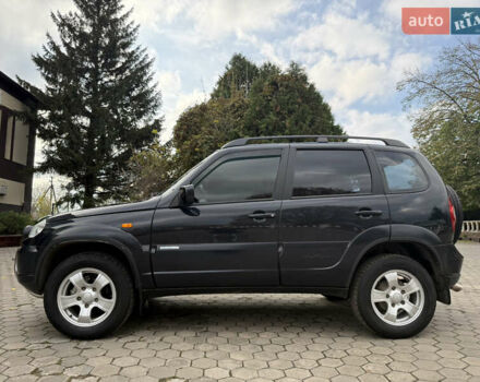 Шевроле Нива 2010 у Вінниці на Automoto.ua Чорний Шевроле Нива, об'ємом двигуна 1.7 л та пробігом 50 тис. км за 6850 $, фото 11 на Automoto.ua