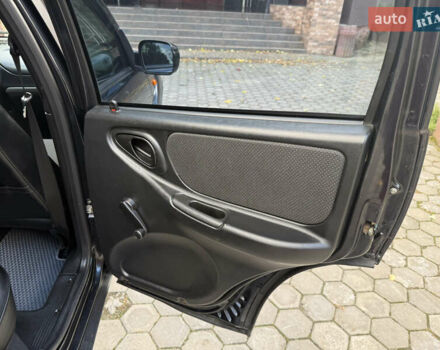 Шевроле Нива 2010 у Вінниці на Automoto.ua Чорний Шевроле Нива, об'ємом двигуна 1.7 л та пробігом 50 тис. км за 6850 $, фото 50 на Automoto.ua