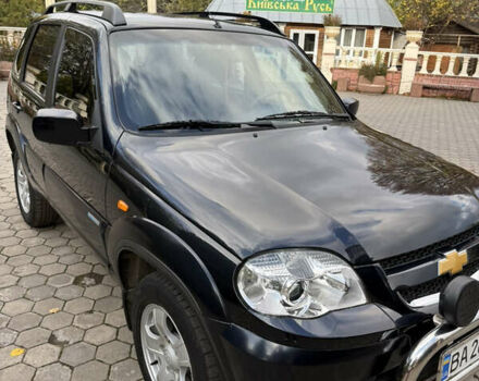 Шевроле Нива 2010 у Вінниці на Automoto.ua Чорний Шевроле Нива, об'ємом двигуна 1.7 л та пробігом 50 тис. км за 6850 $, фото 27 на Automoto.ua
