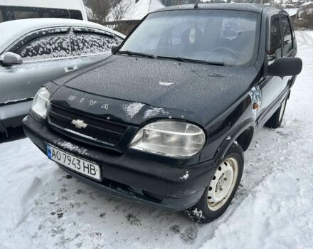 Черный Шевроле Нива, объемом двигателя 1.7 л и пробегом 174 тыс. км за 3800 $, фото 1 на Automoto.ua