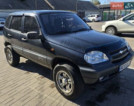 Чорний Шевроле Нива, об'ємом двигуна 1.7 л та пробігом 214 тис. км за 4700 $, фото 1 на Automoto.ua