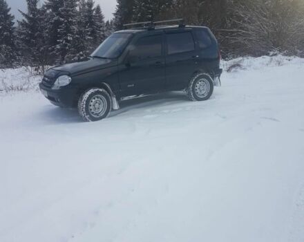 Черный Шевроле Нива, объемом двигателя 1.7 л и пробегом 120 тыс. км за 4300 $, фото 1 на Automoto.ua