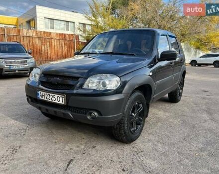 Черный Шевроле Нива, объемом двигателя 1.69 л и пробегом 187 тыс. км за 6700 $, фото 1 на Automoto.ua