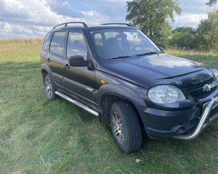 Коричневый Шевроле Нива, объемом двигателя 1.7 л и пробегом 250 тыс. км за 3500 $, фото 2 на Automoto.ua